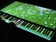 サマーウォーズ「The Summer Wars」を“ピアノプロジェクション”で演奏した映像がスゴイ 画像