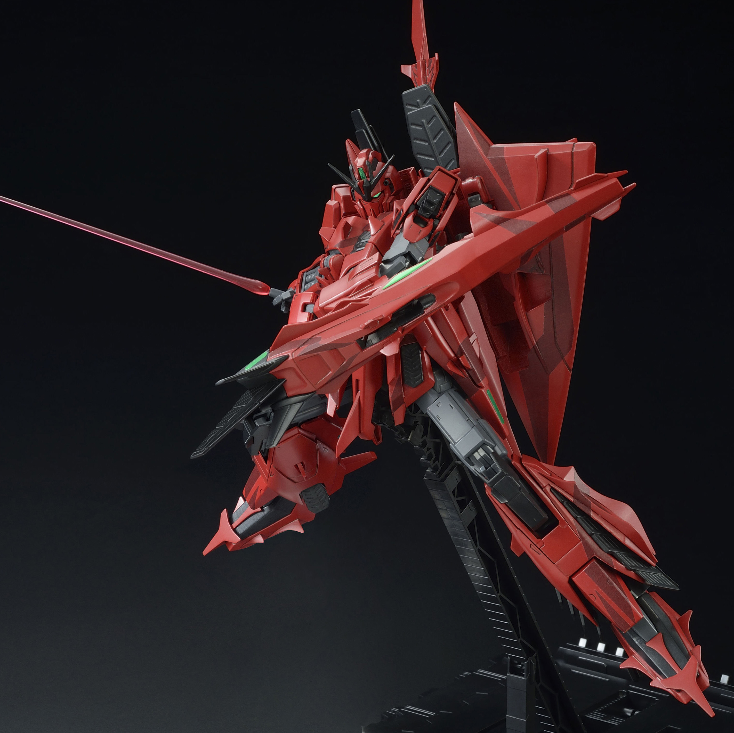 初ガンプラ化となる レッド ゼータ がmgで登場 外装の新規造形は全身の約8割に 5枚目の写真 画像 インサイド 初ガンプラ化となる レッド ゼータ がmgで登場 外装の新規造形は全身の約8割に 5枚目の写真 画像 インサイド