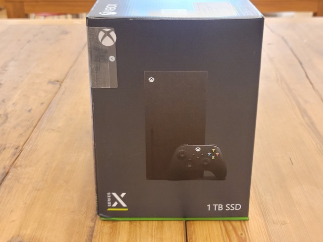 Xbox Series X|Sも編集部に到着！まずは起動前の本体をチェック