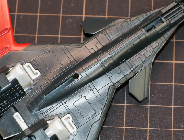 『エースコンバット』プラモデル1/144「ADFX-01」レビュー！LEDでレーザー照射表現が映える