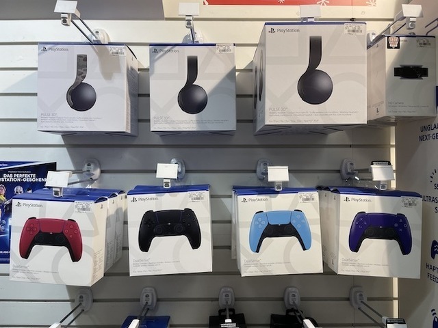 ジョイコン探して一千里…海外で買ったジョイコンは日本のスイッチで動くのか？モロッコ～スイスゲーム店探訪記【異国ファストトラベル】