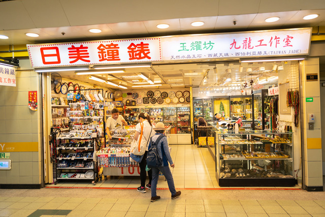 美女と巡る台湾のゲーマーおすすめスポット！台北駅地下街と三創生活園区はオタク・ガジェット好きにたまらん