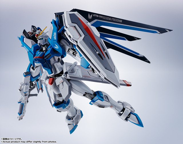 劇場版『ガンダムSEED』より新機体「ライジングフリーダムガンダム」発表！ガンプラ、METAL ROBOT魂などで早くも商品化