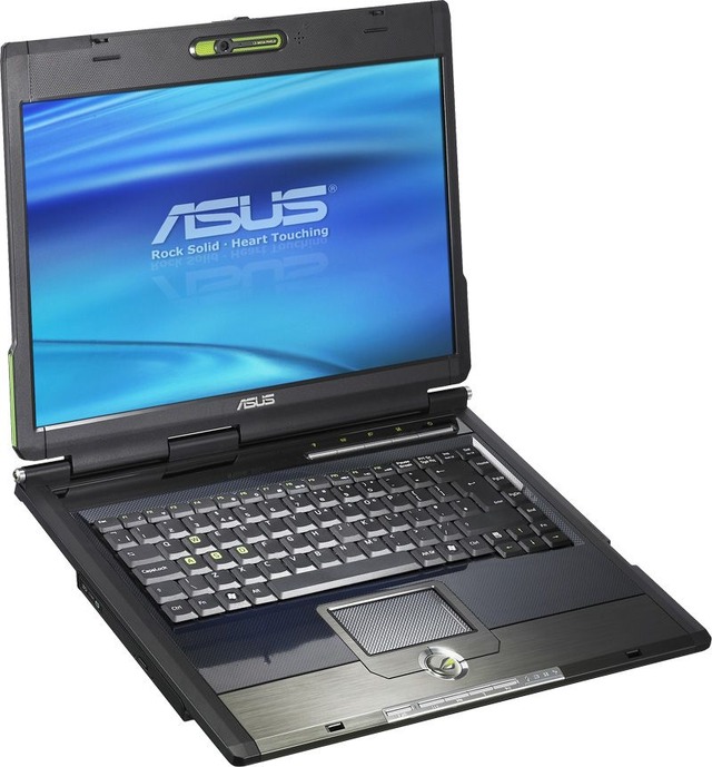 ASUSがGeForce8600mGT搭載のゲーミングノートPCを発売−マウス、キャリングバッグも付属するハイパワーマシン