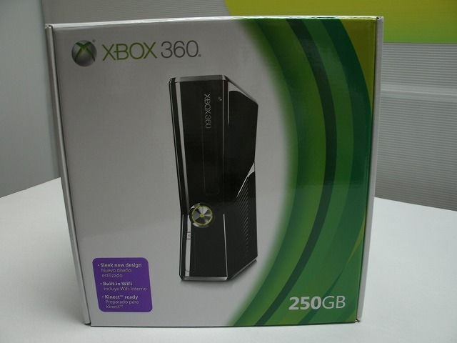 【E3 2010】これが新型Xbox360、スリムで静かに