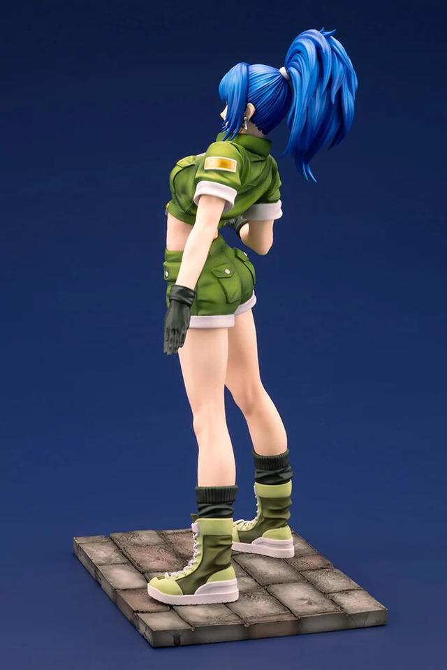 当時の面影を残しつつ…『KOF‘97』時代の「レオナ」が美少女フィギュア化！超必殺技「リボルスパーク」のビシッとした決めポーズを再現