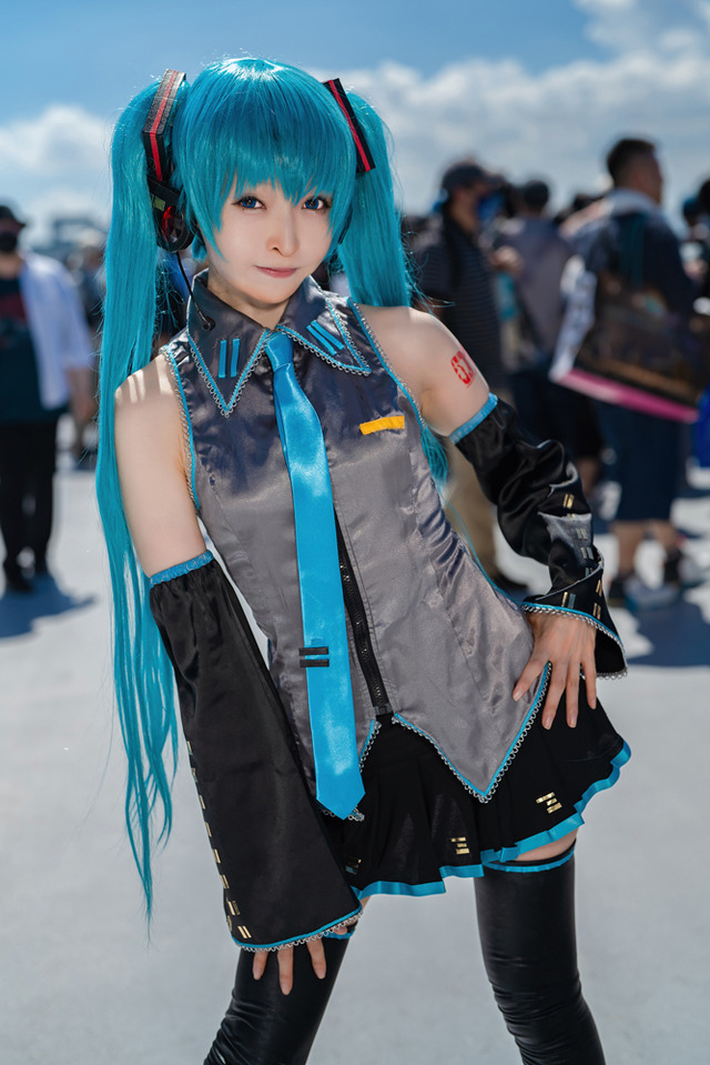 初音ミク／mayu_ronne（X：@mayu_ronne）、撮影：tama（X：@tama_0811_）
