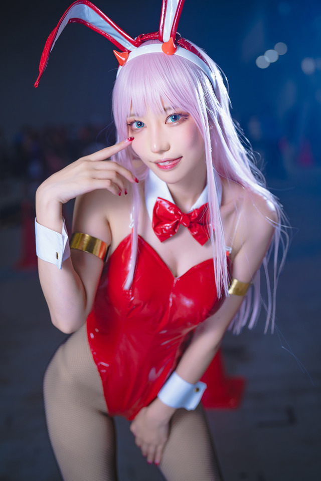 ゼロツー「ダーリン・イン・ザ・フランキス」／はるの犬（X：@haru_no_inu）、撮影：山颪ヒア（X：@fotomachen）