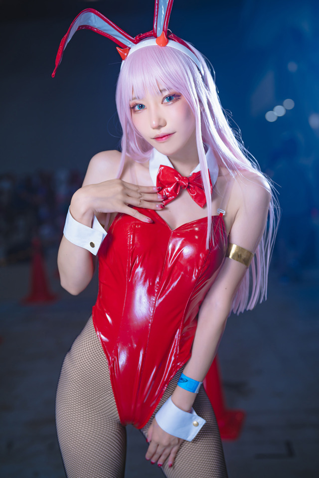 ゼロツー「ダーリン・イン・ザ・フランキス」／はるの犬（X：@haru_no_inu）、撮影：山颪ヒア（X：@fotomachen）