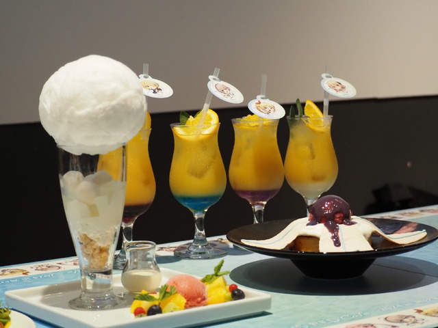 「よっ！トロピカルだねぇ！」『ヘブンバーンズレッドカフェ～2024 in 海の家～』フォトレポ―キャンサーパンケーキやナービィフルーツポンチなど夏真っ盛り！