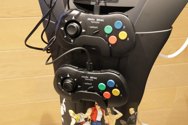 「不知火舞」の体脂肪率をタニタがガチ計測！？ 『KOF’98』が遊べる220万円の“SNKコラボ体組成計”が色々と凄かった【現地レポ】