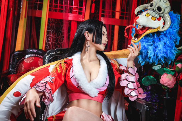 ボア・ハンコック「ONE PIECE」／るなちっち（X：@LunA_DM2）、やくら（撮影：@yakura0610）