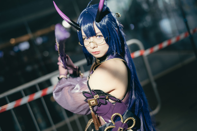 雷電芽衣『崩壊3rd』／Angel（Instagram：momopink.cos）