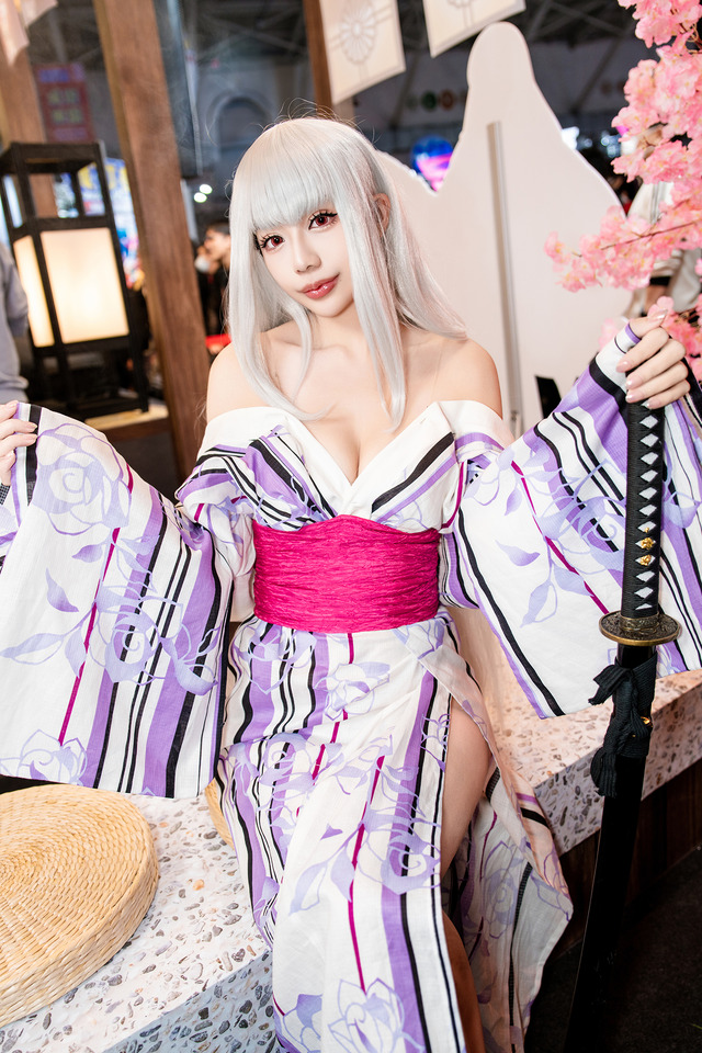 温泉剣客 ブレイド『ブラウンダスト2』／Bella（Instagram：beeee_la）