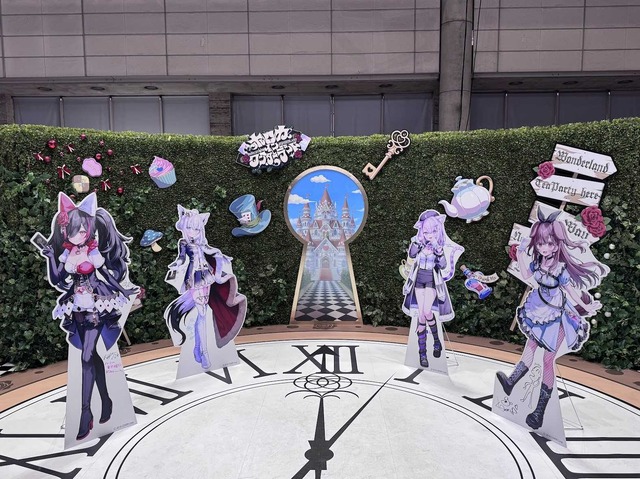 ホロライブの大イベント「hololive SUPER EXPO 2025」行った気分になるかもしれないフォトレポート―等身大フィギュアなど新グッズからメリーゴーランドも！