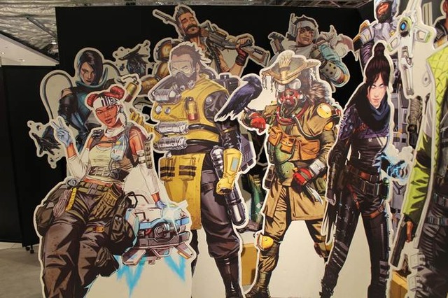 見慣れた“あの武器”が目の前に！「Apex Legends Gallery + POP UP STORE」レポートーお馴染み“ネッシー”やコンセプトアートも