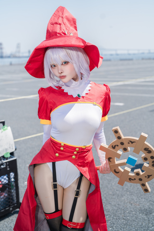 【コスプレ】フィット感のある衣装で“2.5次元”のボディを完全再現！曲線の見せ方まで完璧な美女レイヤー【写真10枚】