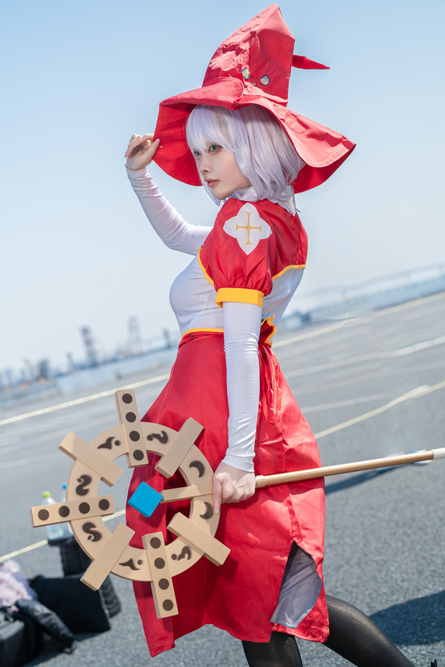 【コスプレ】フィット感のある衣装で“2.5次元”のボディを完全再現！曲線の見せ方まで完璧な美女レイヤー【写真10枚】