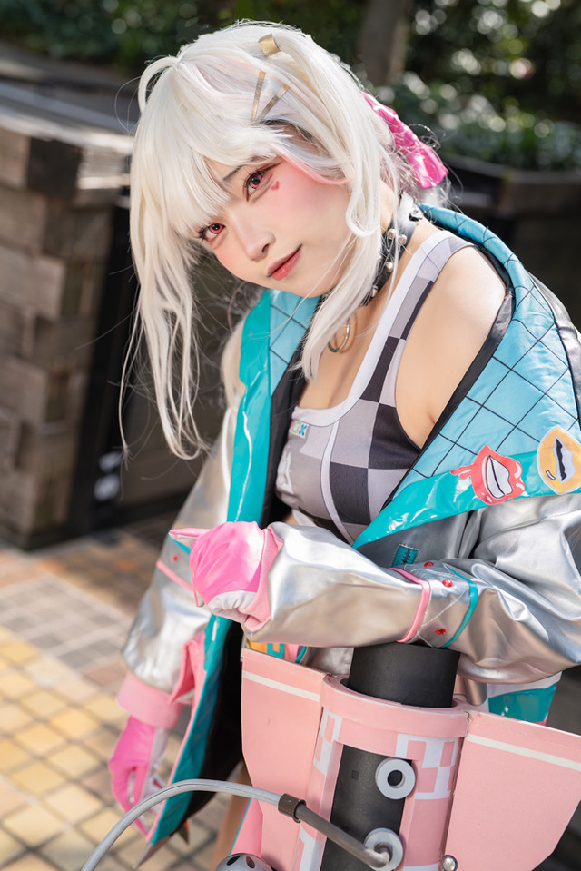ジャッカル『勝利の女神：NIKKE』／花海音うみ（X：@hanamine_u3i）