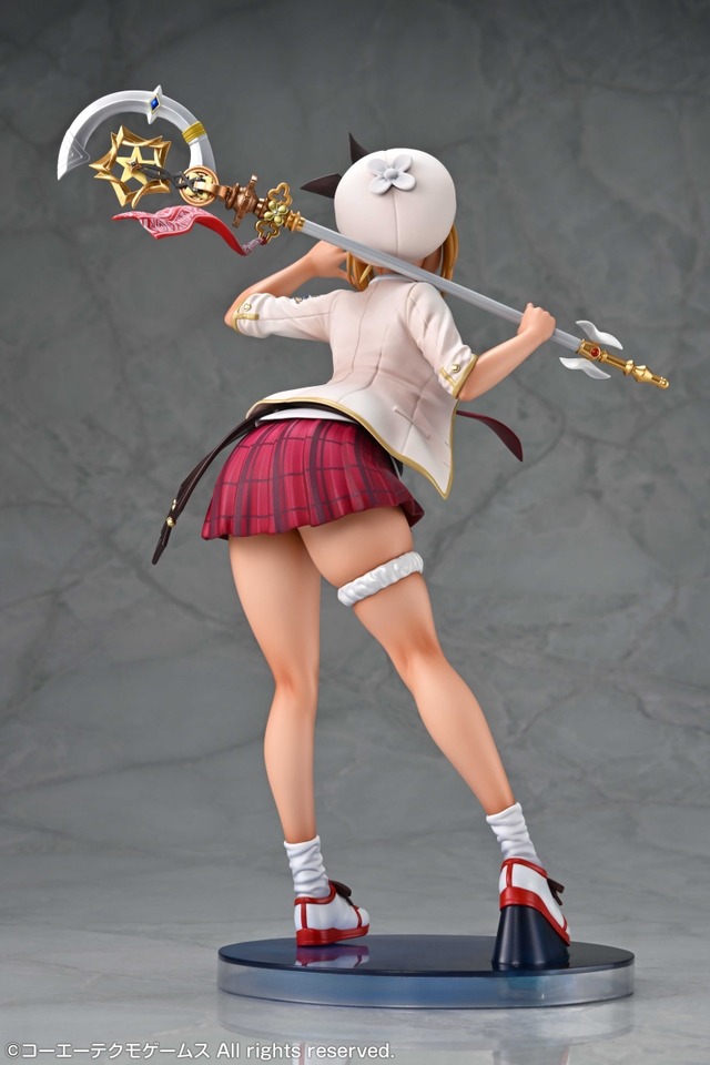 褐色肌に太ももの破壊力！「黒ギャルライザ」新作フィギュアが予約開始―特典の「ウィンク顔」もドキッとくる