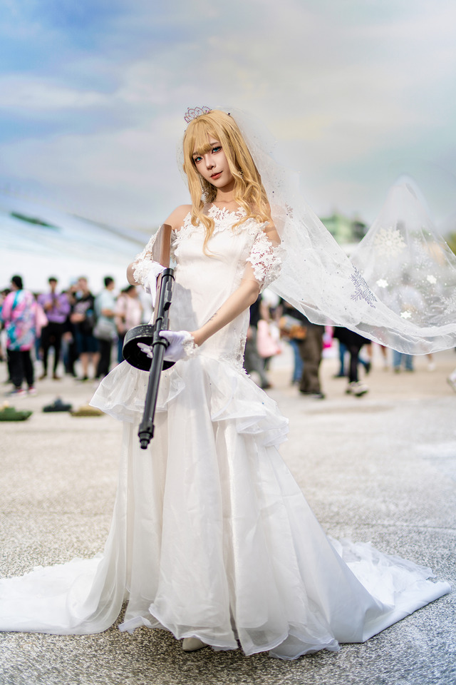 KP-31(幸せの使命 ver.)『ドールズフロントライン』/四巫日モミ(Instagram:momihi__444、X:@momihi__44)【台湾】