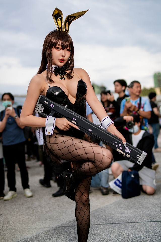 ノワール『勝利の女神:NIKKE』／XUXU 星野秀奈（Instagram：xuxu_0330）【日本】