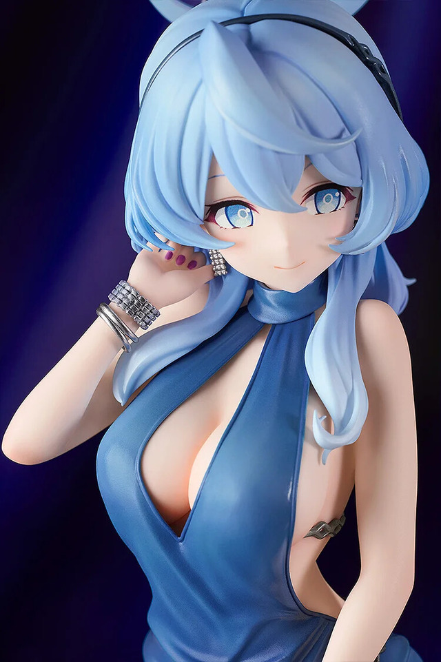 セクシーすぎるドレス衣装…！『ブルアカ』アコの1/7スケールフィギュアが予約受付中ー大胆に見えた背中や綺麗なスリットなど見応えたっぷり