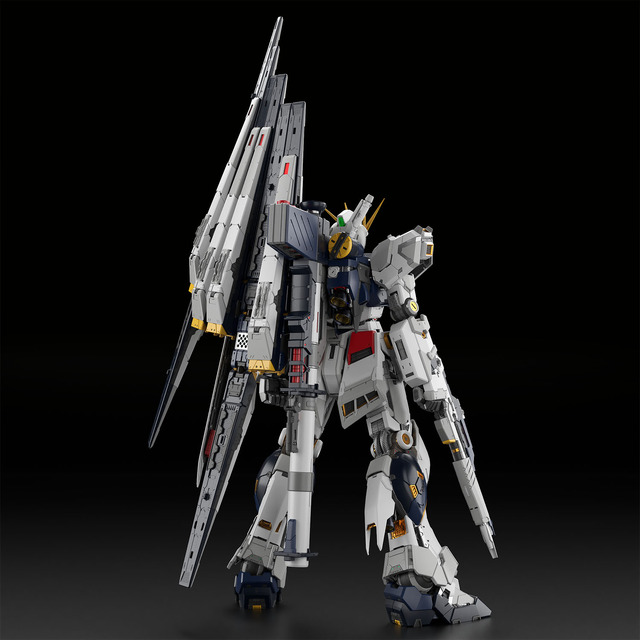 究極のガンプラ「PG UNLEASHED 1/60 νガンダム」いよいよ予約受付開始！大型スケールで挑んだフィン・ファンネルも必見