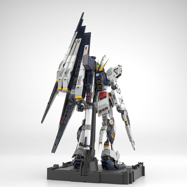 究極のガンプラ「PG UNLEASHED 1/60 νガンダム」詳細解禁！大型スケールで挑んだフィン・ファンネルも必見
