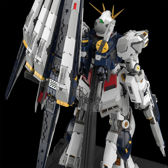 究極のガンプラ「PG UNLEASHED 1/60 νガンダム」詳細解禁！大型スケールで挑んだフィン・ファンネルも必見