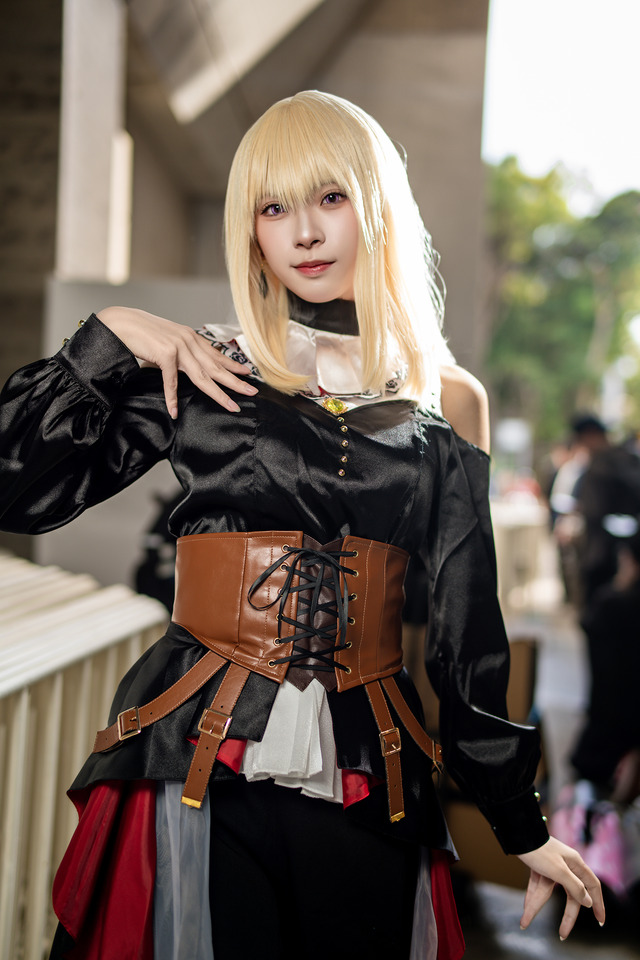 ドロリス『BanG Dream! Ave Mujica』／紅羽りお（X：@riotarou12）