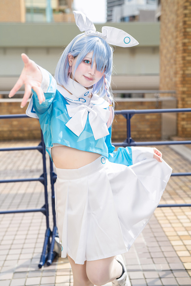 アロナ『ブルーアーカイブ』／みなとみら（X：@tehslu_cosab_xx）