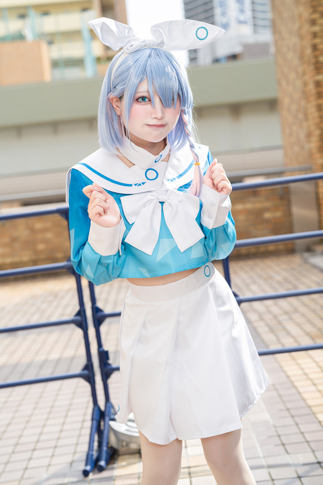アロナ『ブルーアーカイブ』／みなとみら（X：@tehslu_cosab_xx）