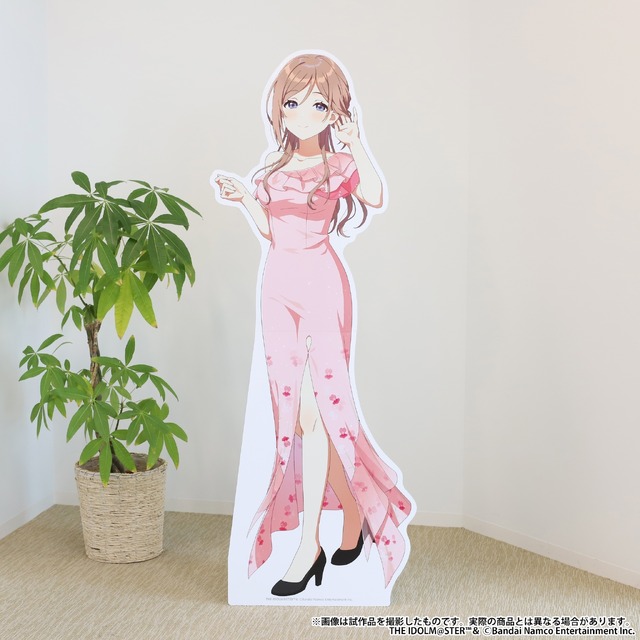 『学マス』等身大スタンディ12種が予約受付中！豪華なパーティードレス姿で、特別な存在感を演出