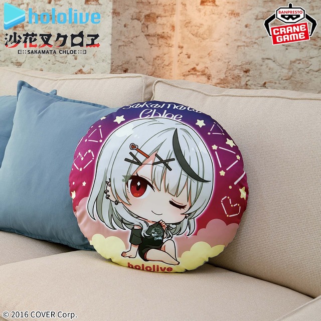 リラックスした姿の太ももに注目！ホロライブ・沙花叉クロヱのフィギュアがプライズに登場