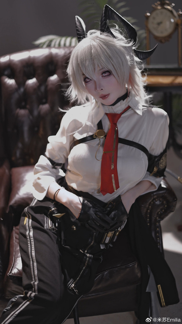 ザンニー／米苏 Emilia（Weibo：米苏 Emilia）