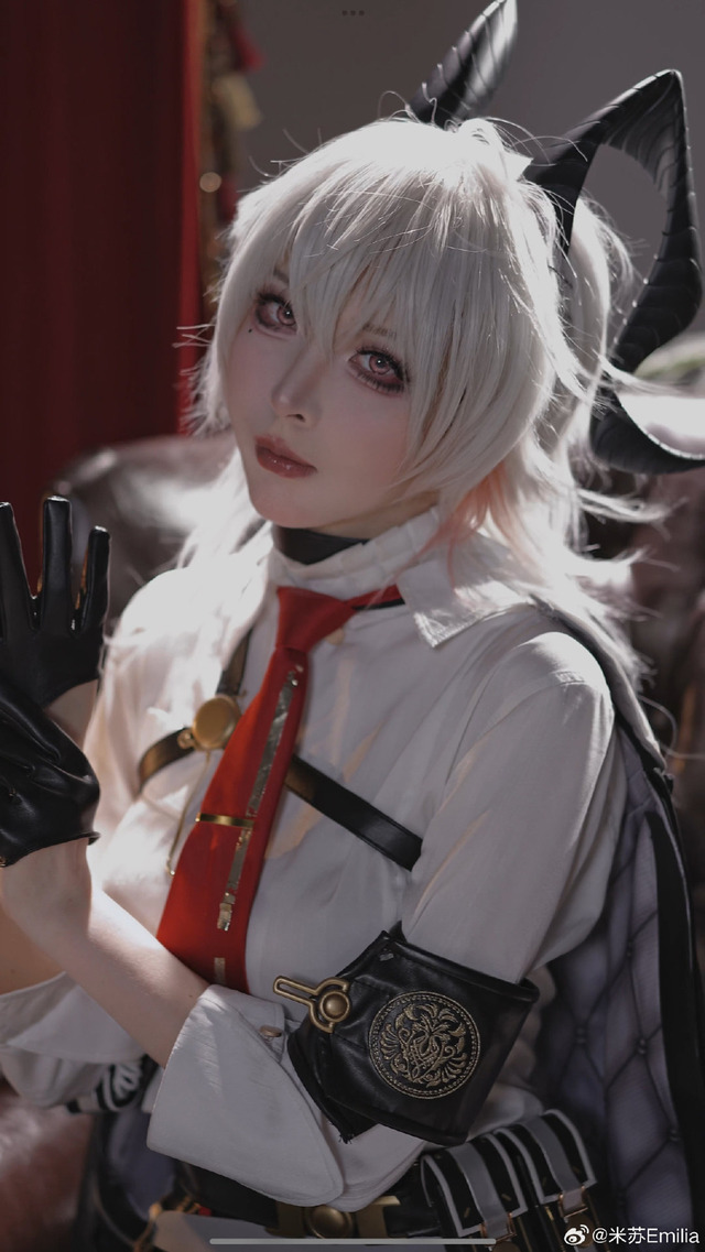 ザンニー／米苏 Emilia（Weibo：米苏 Emilia）