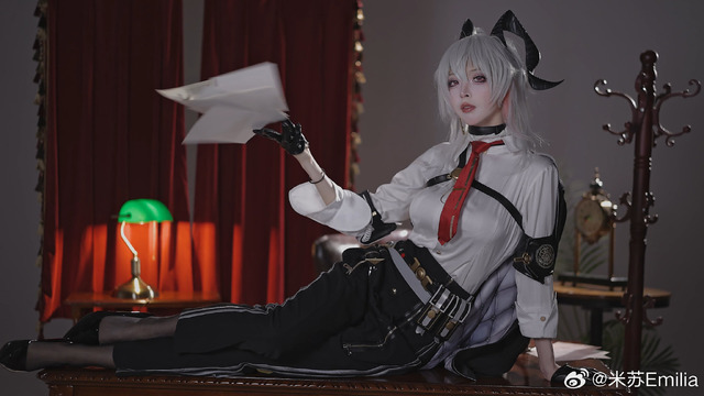 ザンニー／米苏 Emilia（Weibo：米苏 Emilia）