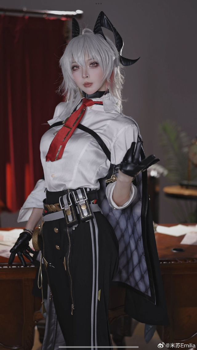 ザンニー／米苏 Emilia（Weibo：米苏 Emilia）