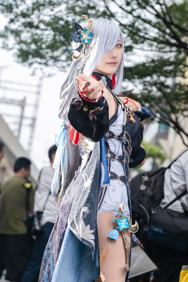 申鶴『原神』／麗羽ましろ（X：@Rei_maa0113）