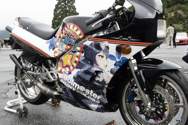 人気ゲーム/アニメ、VTuberまで痛車＆痛バイク総勢150台が集結！キャラクターとクルマへの愛で溢れた奥伊吹を取材【ARCChampionship 2025フォトレポ】