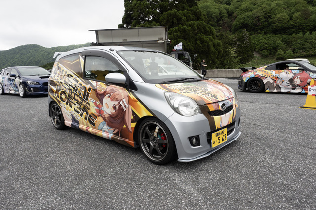 ガルウィングの湊あくあ＆紫咲シオンがイカす！「ホロライブ」「にじさんじ」など奥伊吹に集まったVTuber痛車まとめ【ARCChampionship 2025フォトレポ】