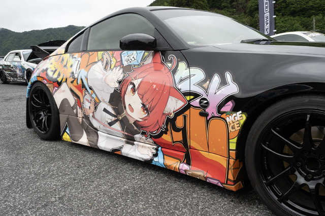 ガルウィングの湊あくあ＆紫咲シオンがイカす！「ホロライブ」「にじさんじ」など奥伊吹に集まったVTuber痛車まとめ【ARCChampionship 2025フォトレポ】