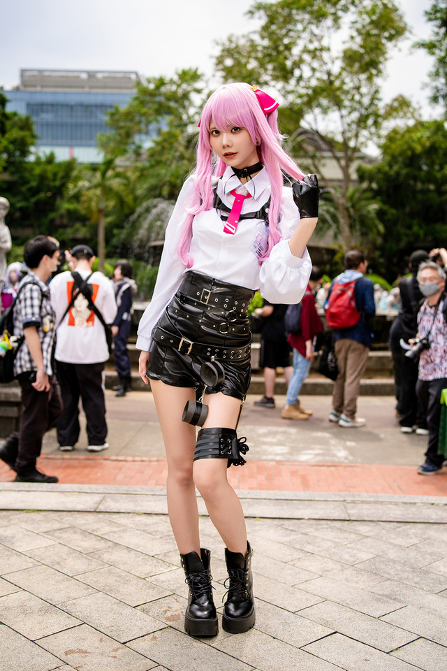 ユニ『勝利の女神:NIKKE』／かれしちゃん（X：@karechan3840）