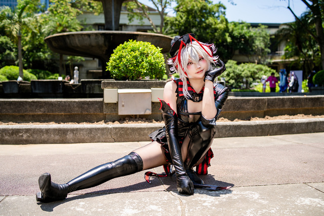 W『アークナイツ』／小狼貓（Instagram：wolfucatawo）
