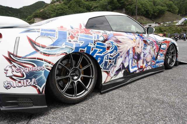 『ウマ娘』オグリキャップ&タマモクロスの痛車が圧巻！マーベラスサンデーやキングヘイローの姿も【ARCChampionship 2025フォトレポ】