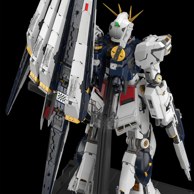 究極のガンプラ「PG UNLEASHED 1/60 νガンダム」追加情報！圧倒的密度の内部フレームや「LEDユニット（別売り）」がお披露目