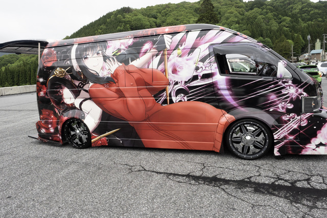 「SPY×FAMILY」「フリーレン」「リコリス」から懐かしの「Angel Beats!」まで！奥伊吹に集った人気アニメの痛車まとめ【ARCChampionship 2025フォトレポ】