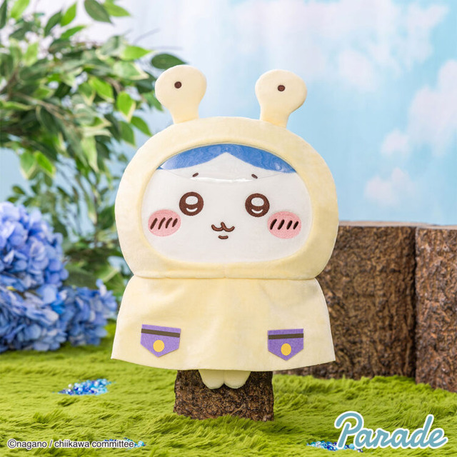 雨の日も楽しくなる！「ちいかわ」レインコートを着たBIGぬいぐるみがアミューズメント施設にて展開
