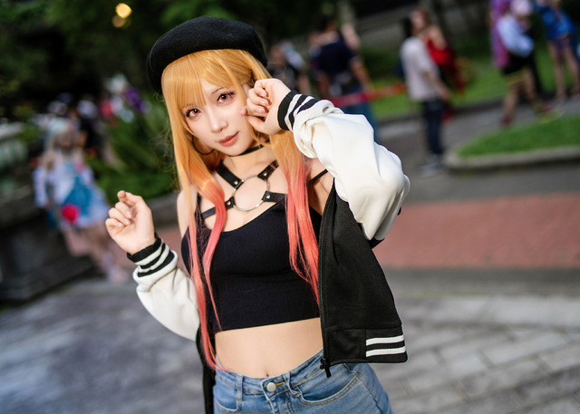 喜多川海夢「その着せ替え人形は恋をする」／キノコ菇菇（Instagram：kinoko_gu）